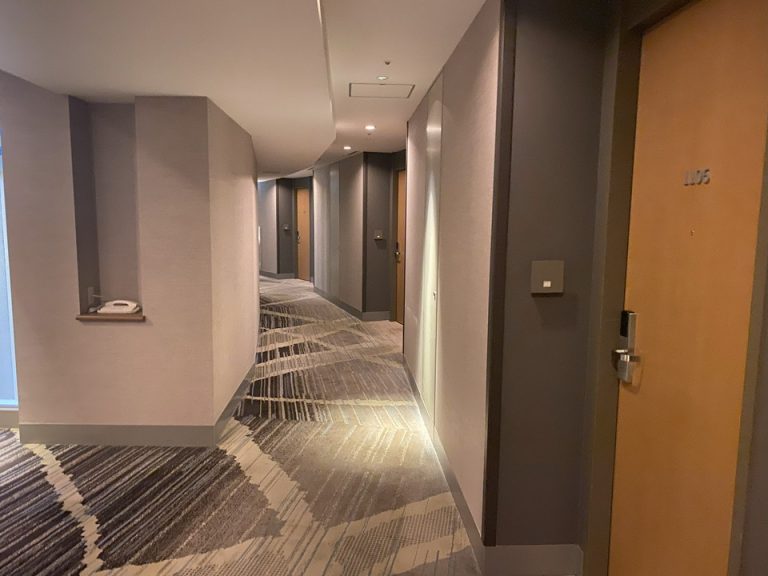 客室フロア廊下