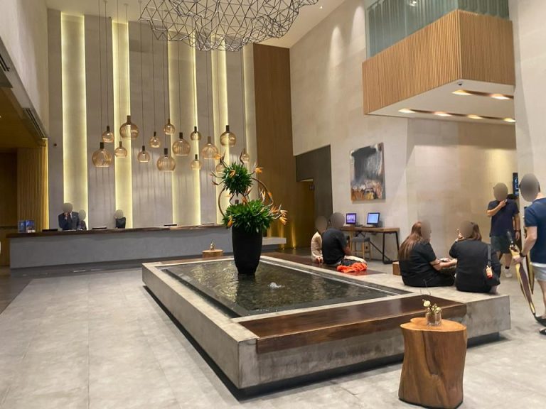 フロント全体 (2)