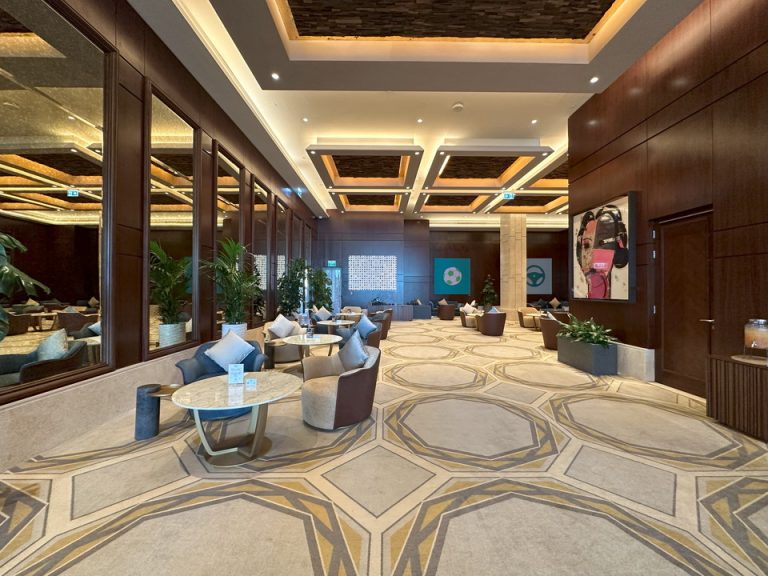 ロビーラウンジ