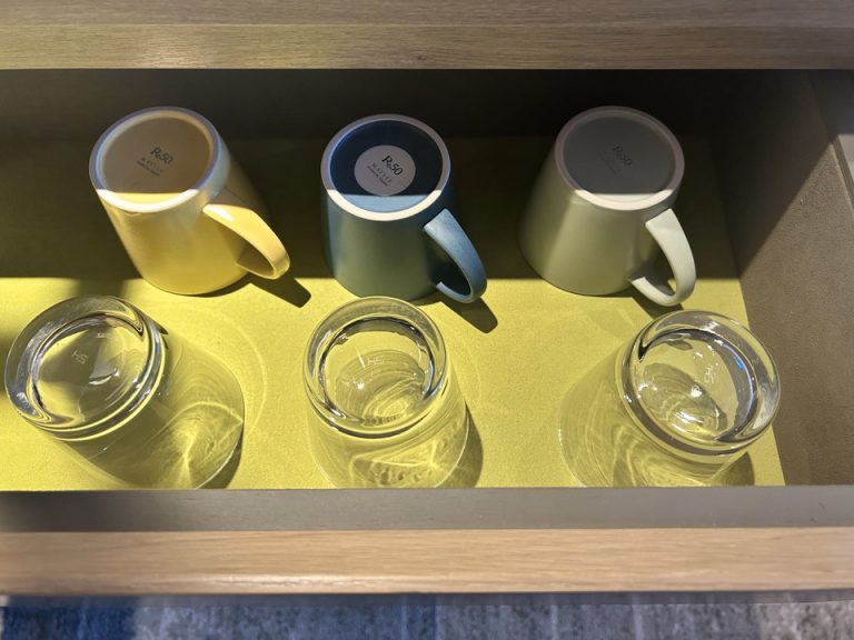 カフェコーナー グラス