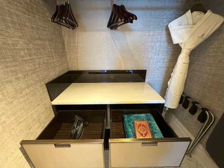 クローゼット(2)