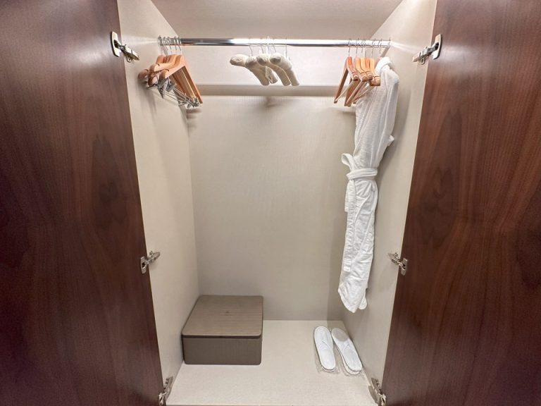 クローゼット(2)