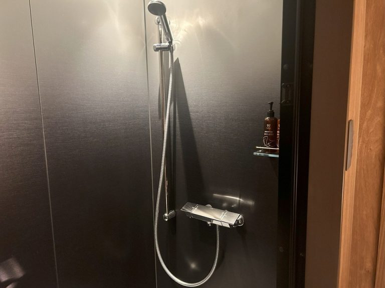 シャワールーム(1)