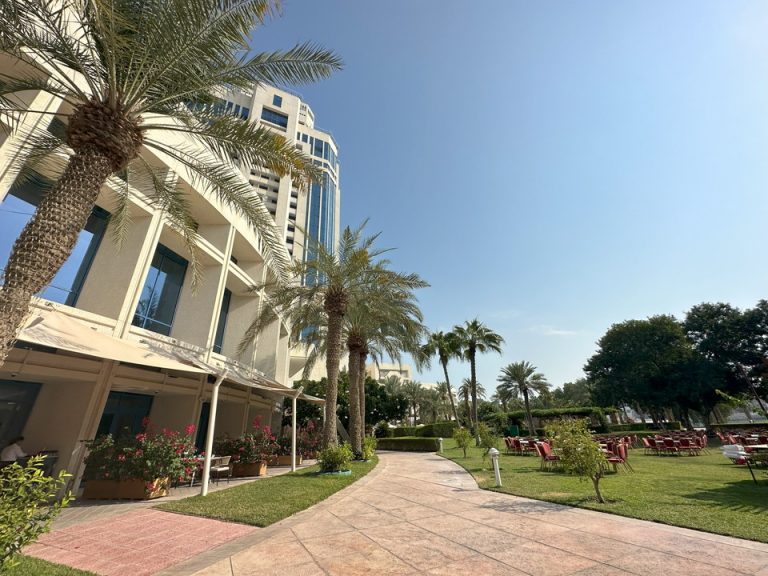 朝食会場 テラス席