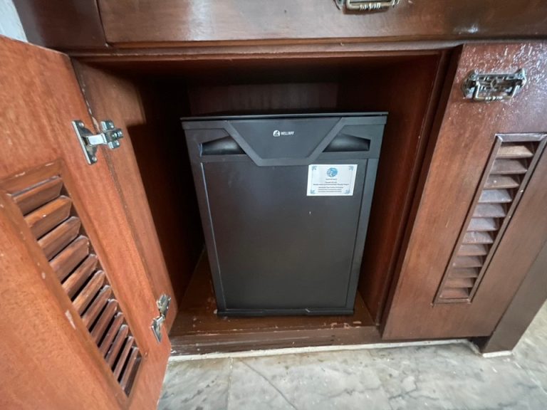 冷蔵庫(閉じた状態)