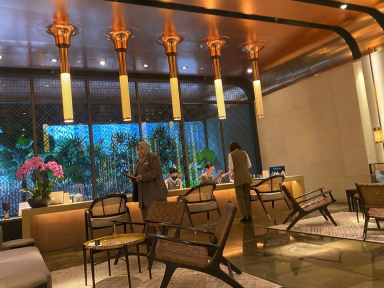 フロント_カウンター