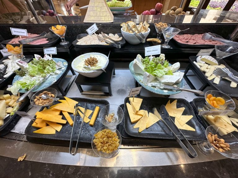 朝食(1)