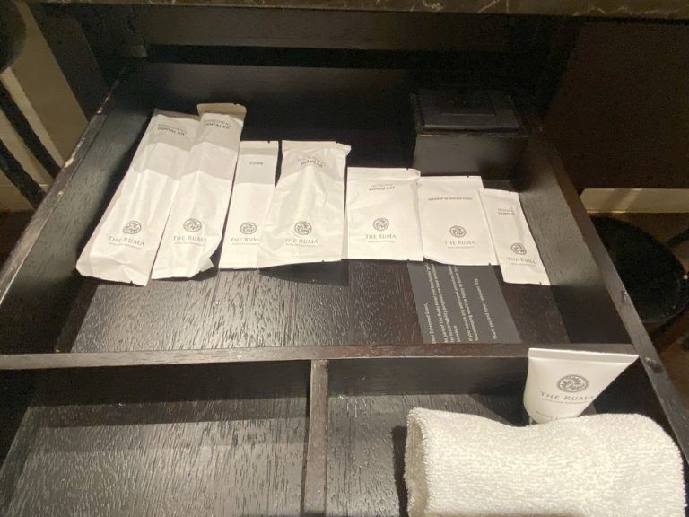 客室_アメニティ類(洗面所)