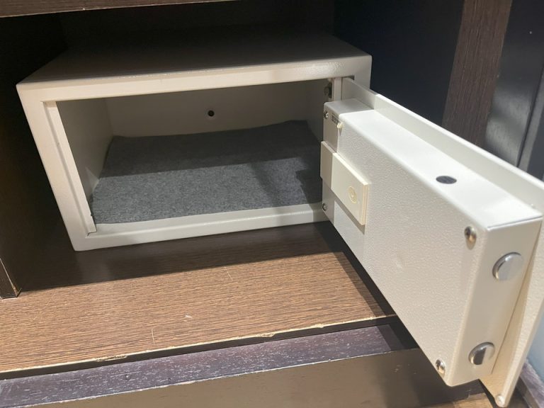 セーフティーボックス(開けた状態)