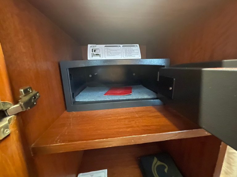 セーフティーボックス(開けた状態)