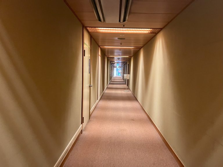 客室階廊下