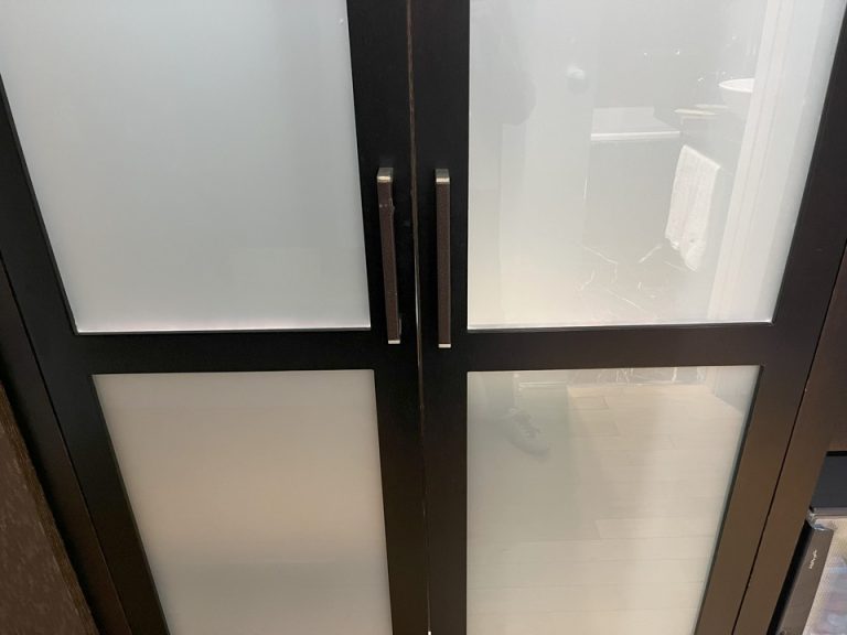 クローゼット外観(閉じた状態)