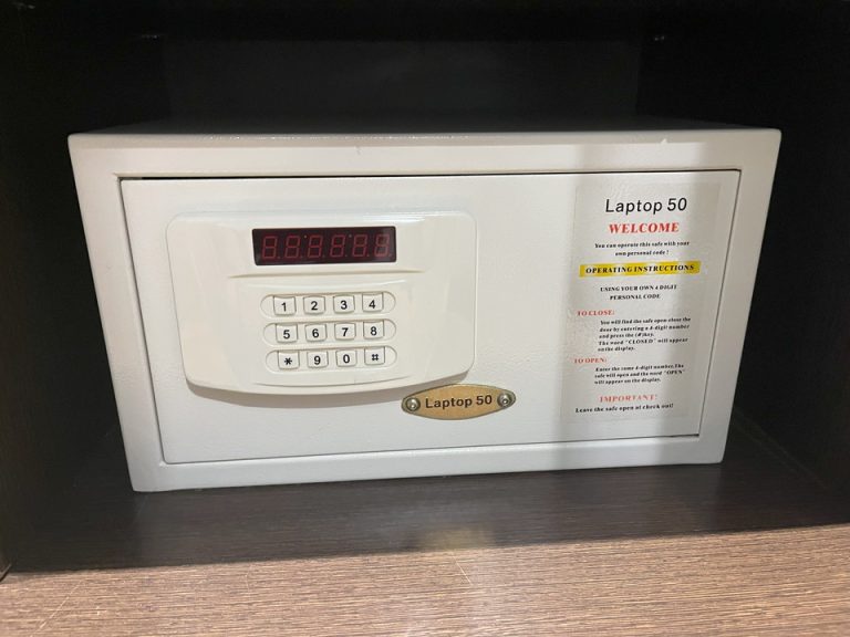 セーフティーボックス(閉じた状態)2