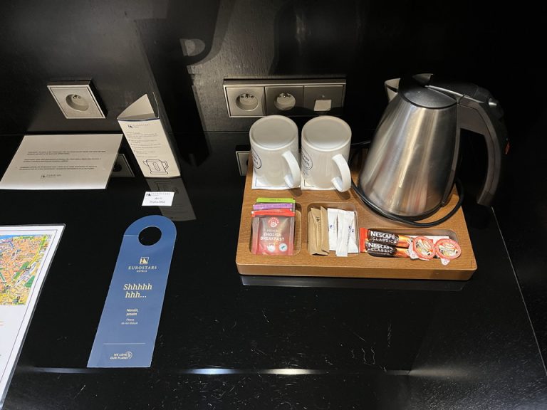 コーヒーコーナー_グラス・カップ