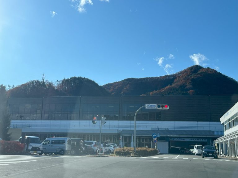 上越新幹線の駅、上毛高原駅がホテルから車で約15分くらいのところにありました。
