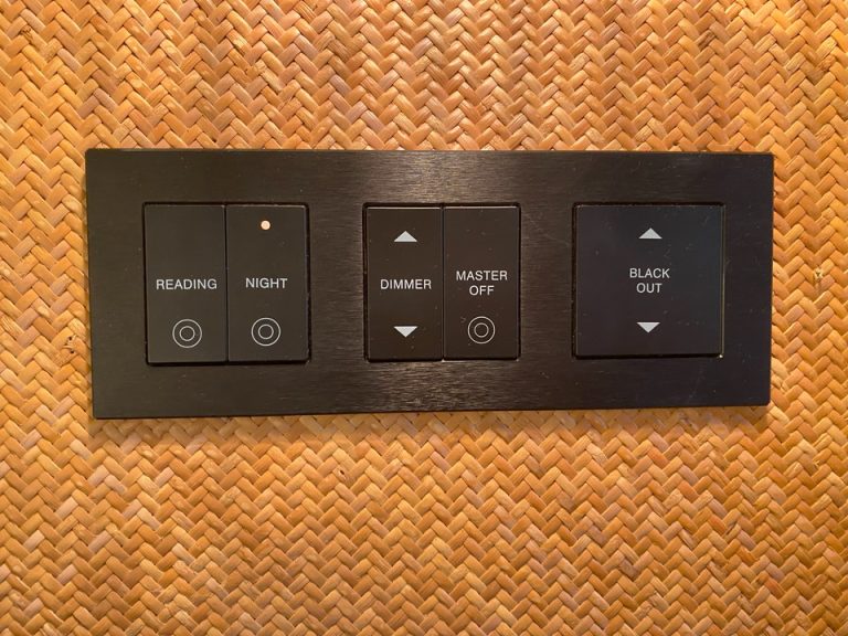 客室_客室窓スイッチ