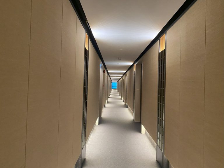 廊下_客室階廊下全体