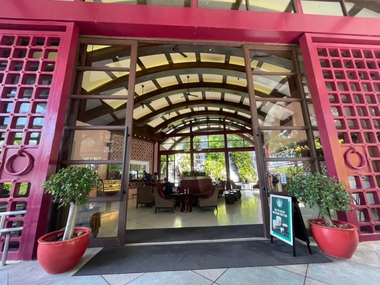 エントランス外観