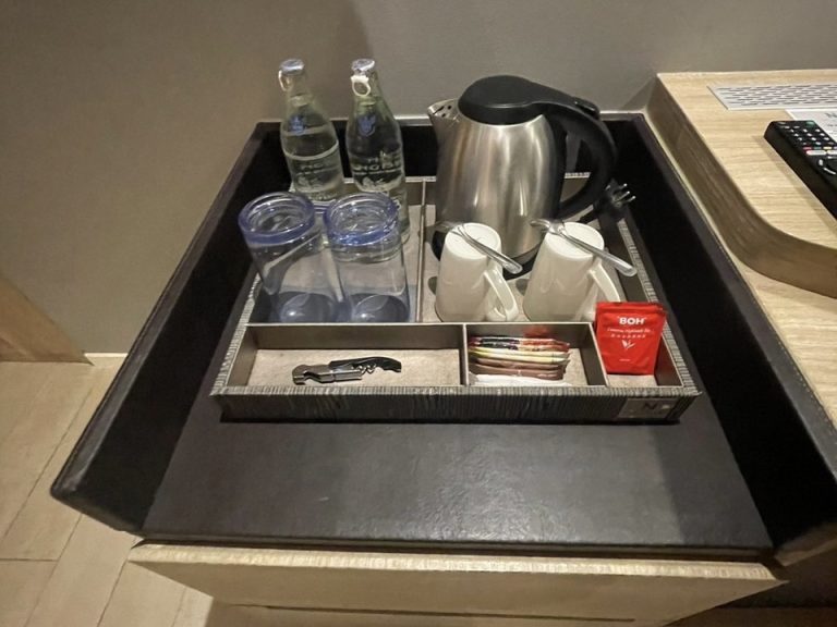 ミニバー・カフェコーナー