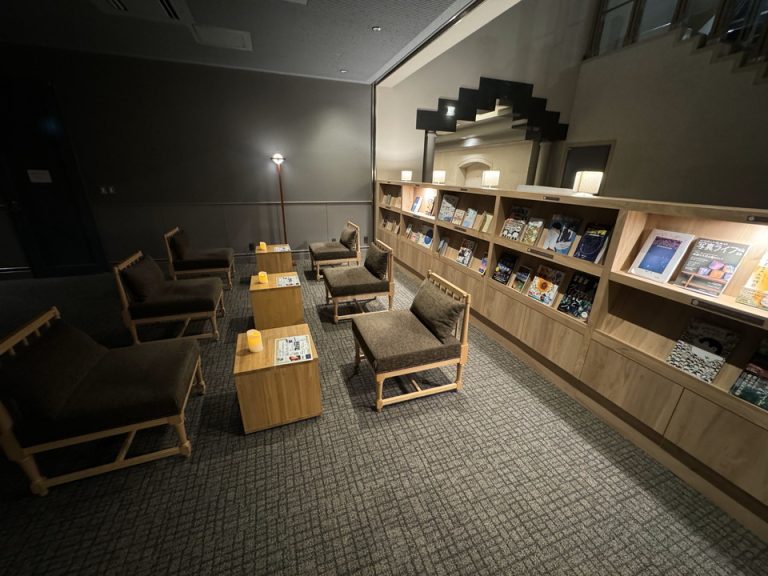 ロビーラウンジ