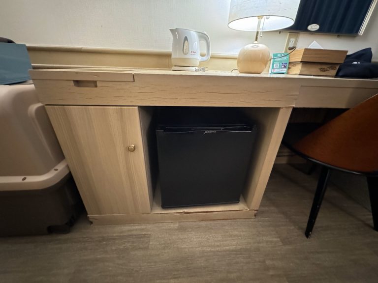 冷蔵庫閉じた状態