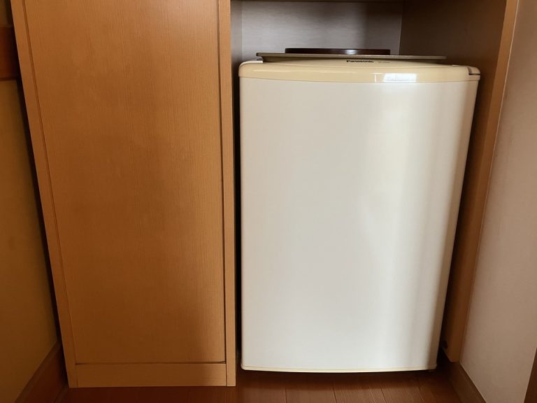 冷蔵庫閉じた状態