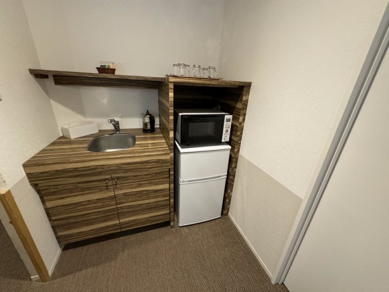 冷蔵庫閉じた状態