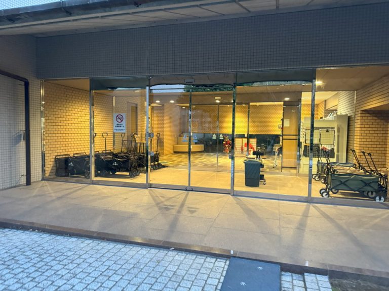 エントランス外観(5)