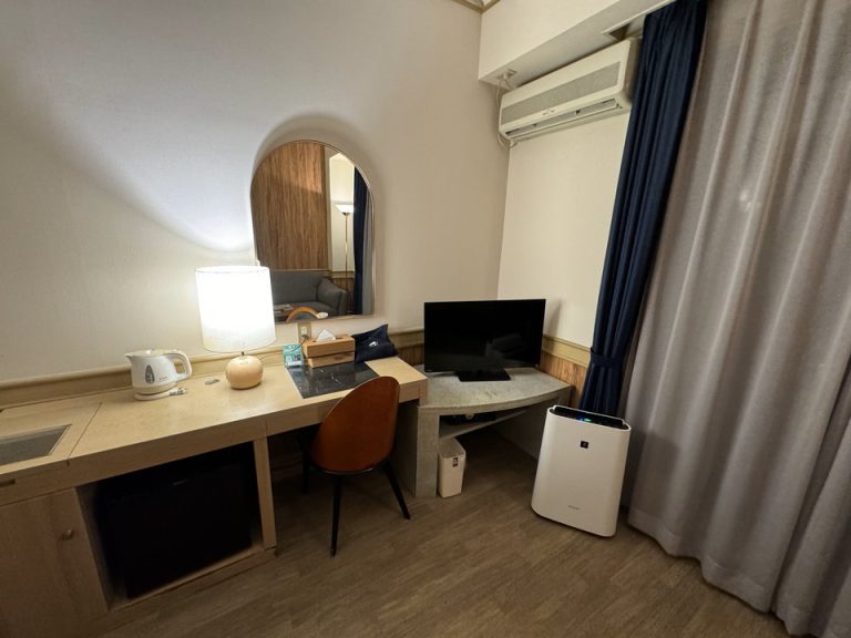 ベッドからテレビ方向