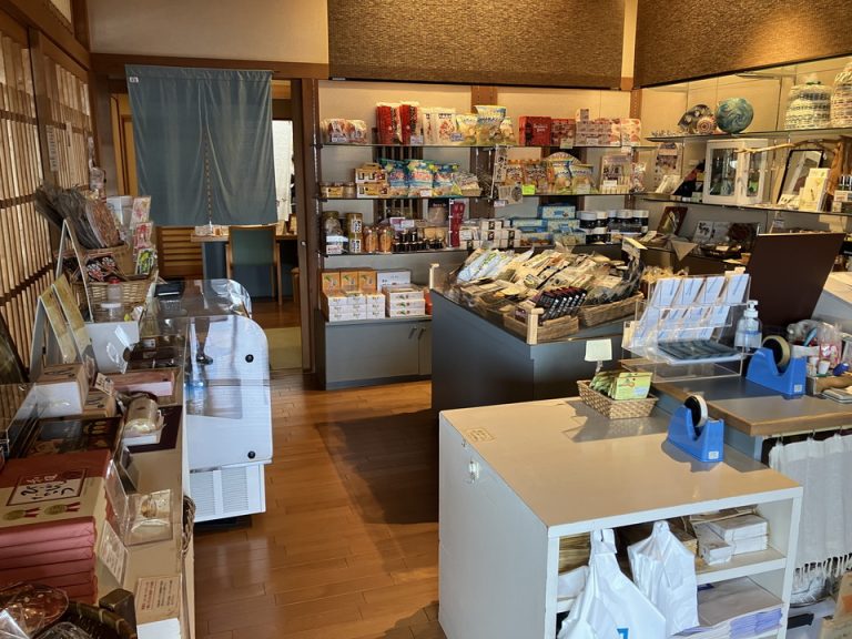 ホテル内のショップ外観内観