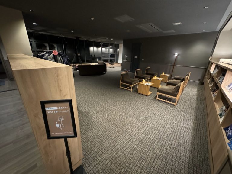 ロビーラウンジ(3)