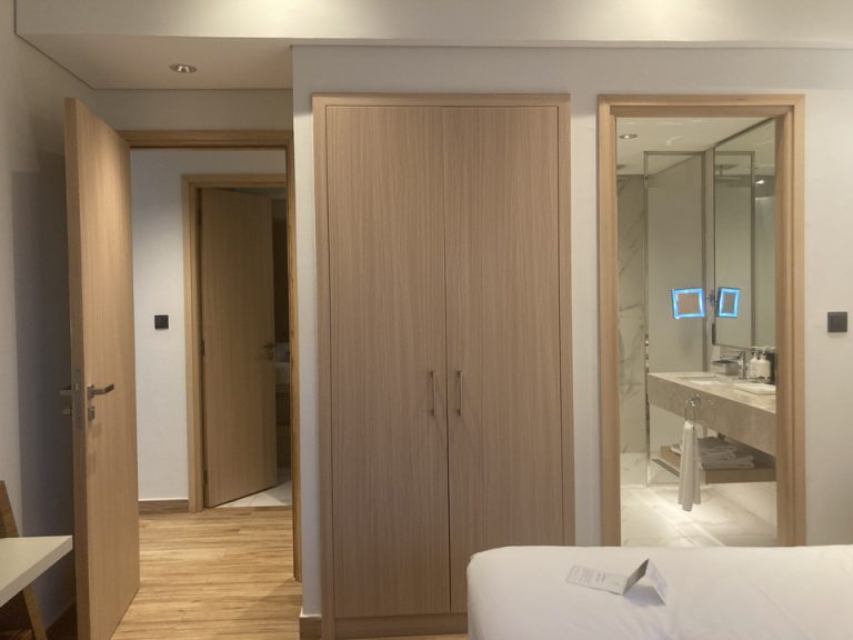 クローゼット閉じた状態