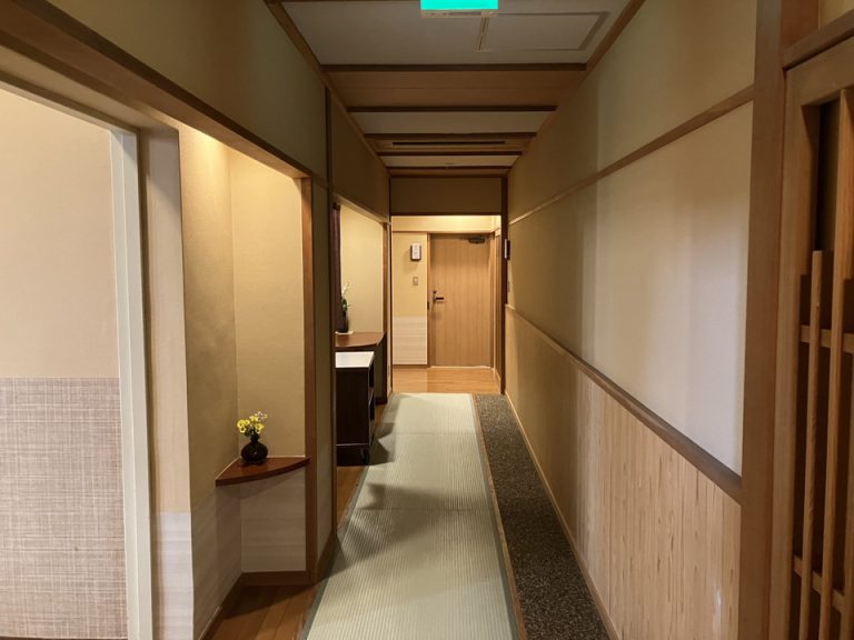 客室階廊下全体