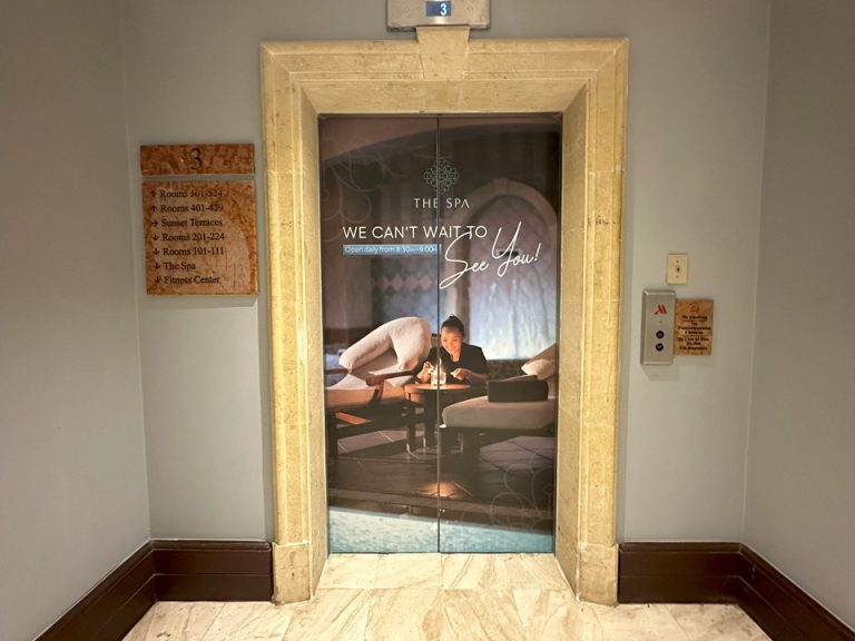 エレベーター外側(1)