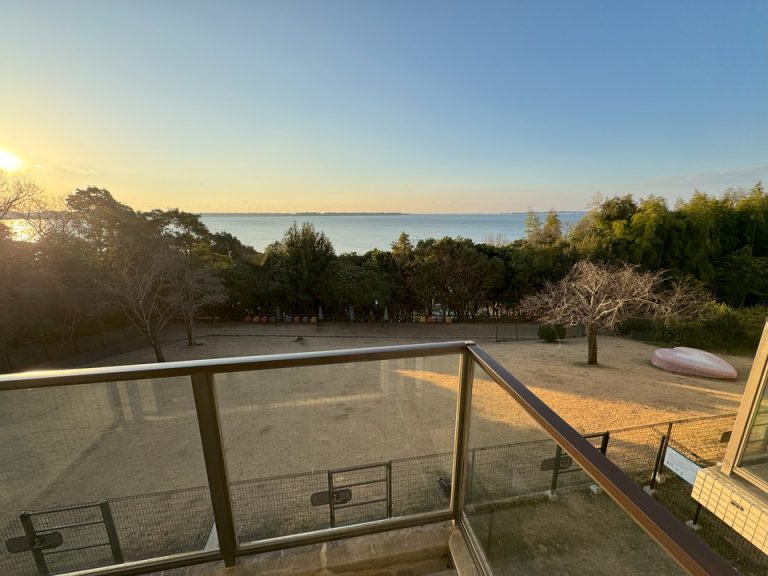 部屋からの眺望(昼間)(1)