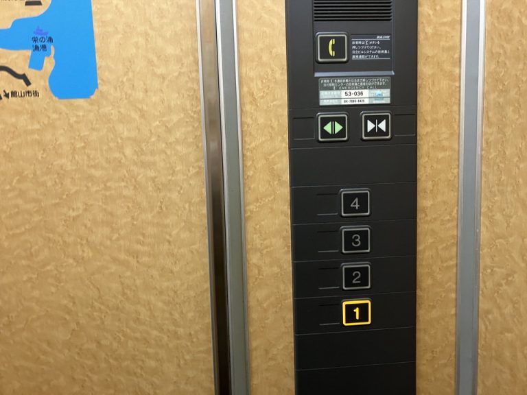 エレベーター階数ボタン