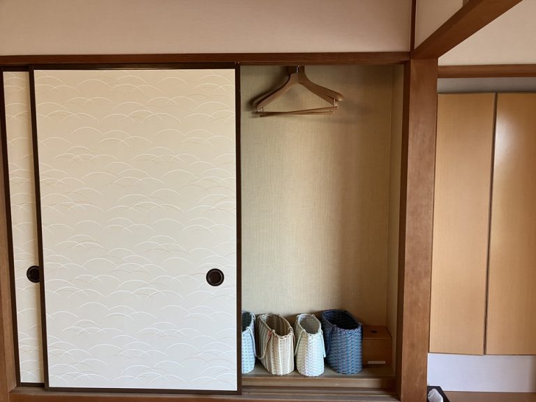 クローゼット外観開けた状態