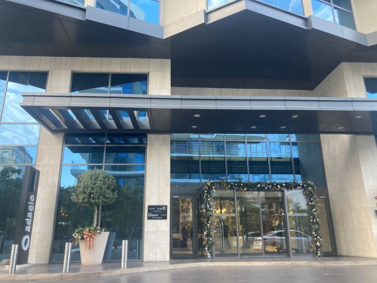 エントランス外観