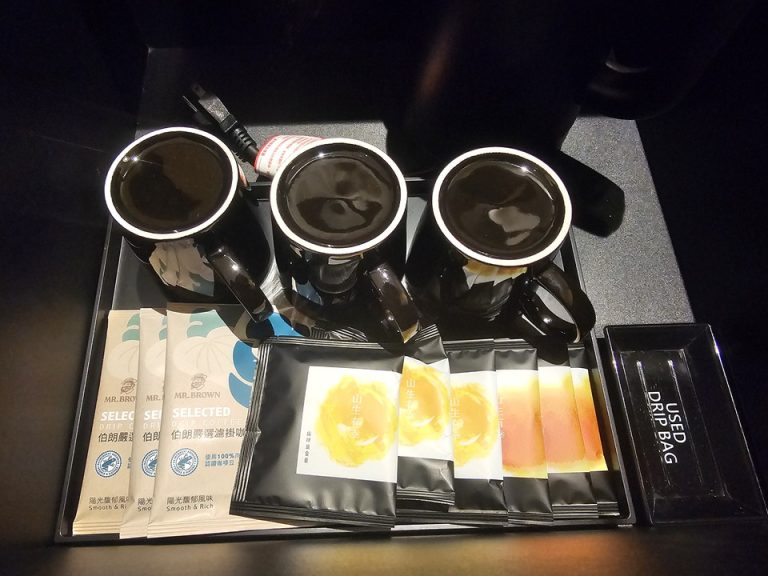 ミニバー・カフェコーナー②