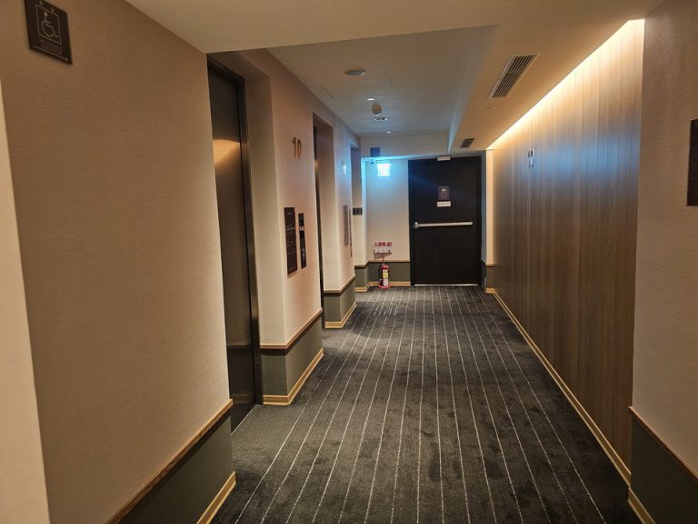 エレベーターホール客室階②