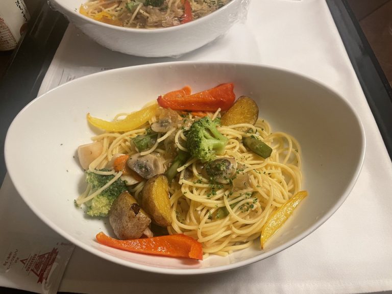 ルームサービス ペペロンチーノ