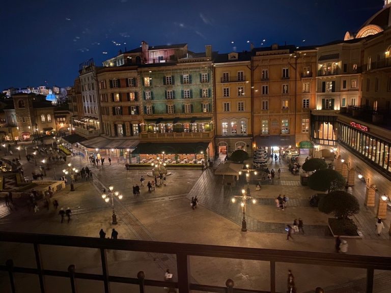 客室窓(部屋からの眺望夜間)