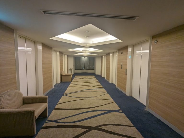 エレベーターホール客室階