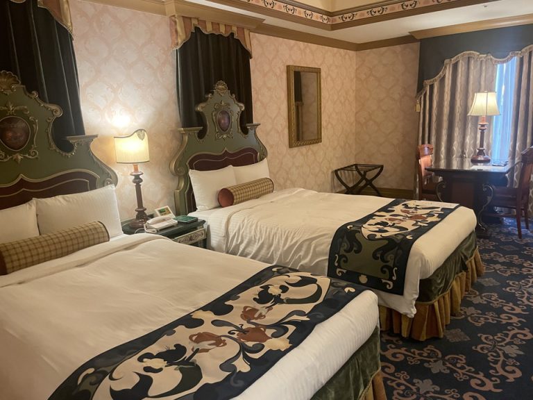 客室全体(入口方向)