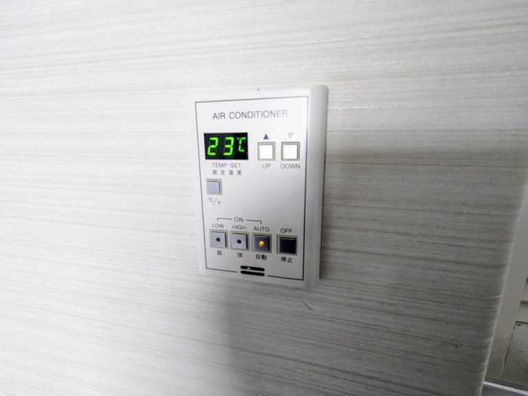 エアコンコントローラー