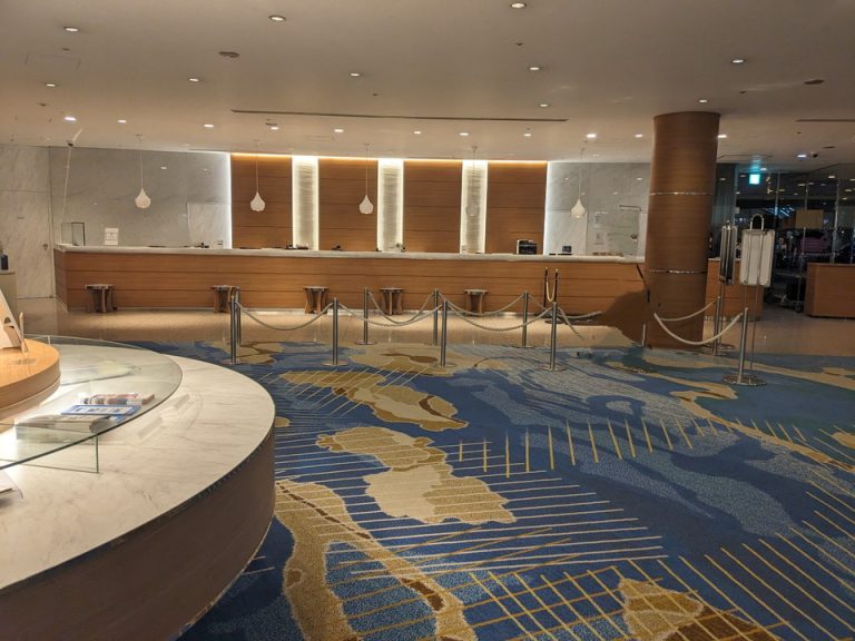 フロントカウンター