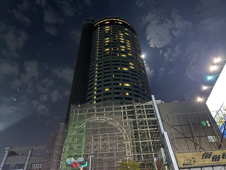ホテルの外観_建物全体6