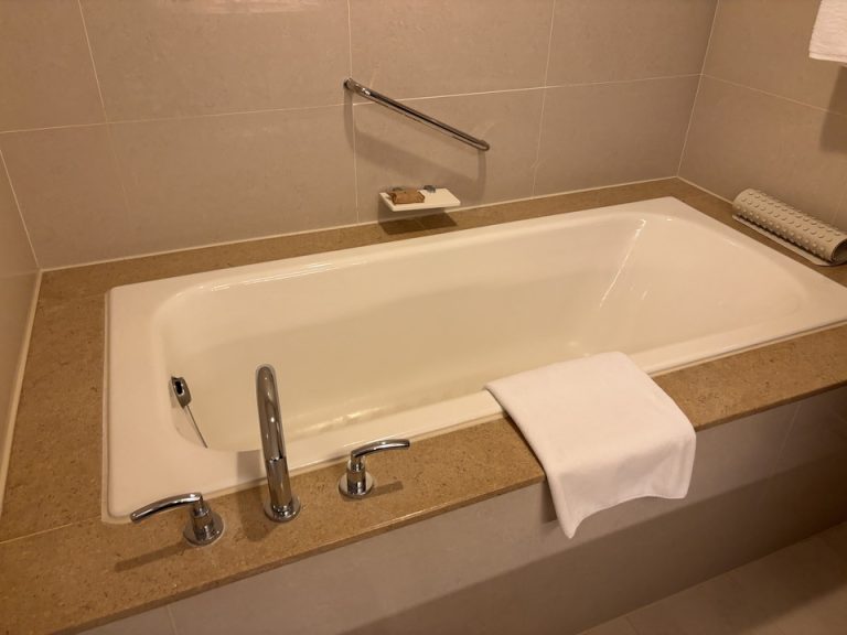 バスルーム_バスタブ