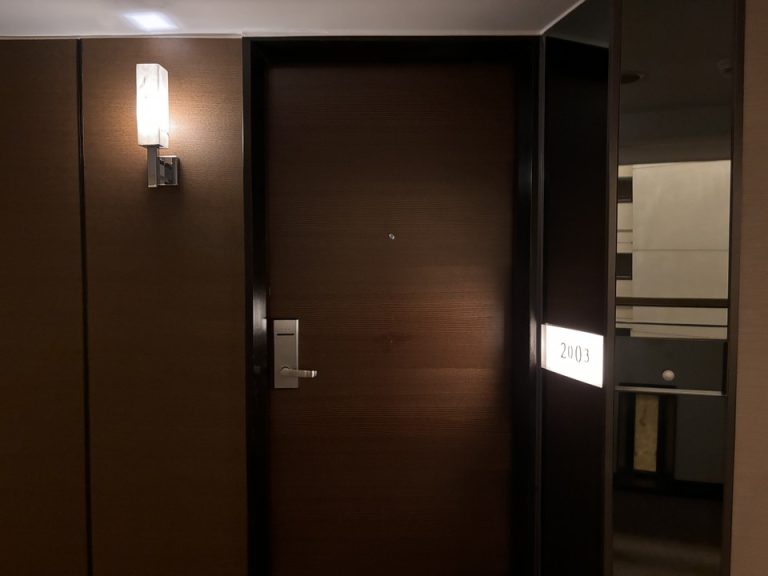 客室_客室外観ドア3