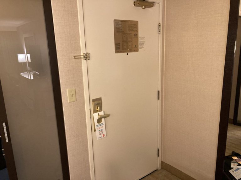 内側扉